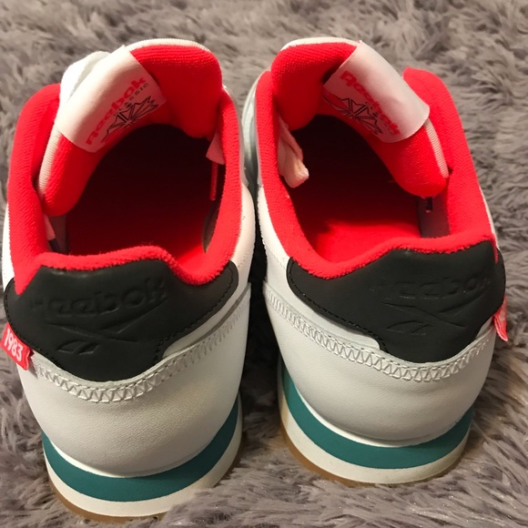 🛑SOLD🛑Reebok’s - Picture 3 of 5